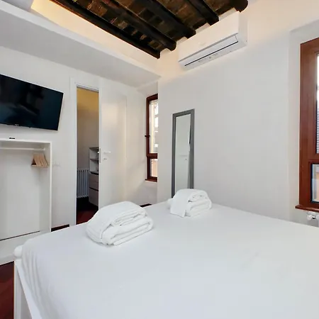 Appartement Dainty Paradiso Near Piazza Navona