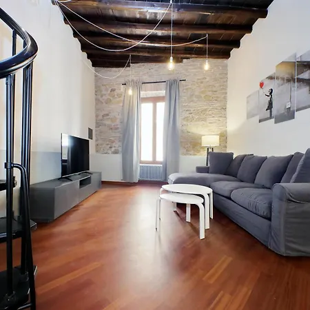 Dainty Paradiso Near Piazza Navona Rome