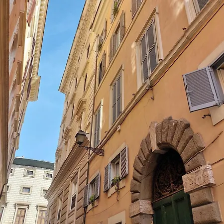 Dainty Paradiso Near Piazza Navona Apartment Rome