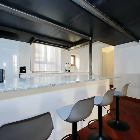 Apartment Dainty Paradiso Near Piazza Navona Rome