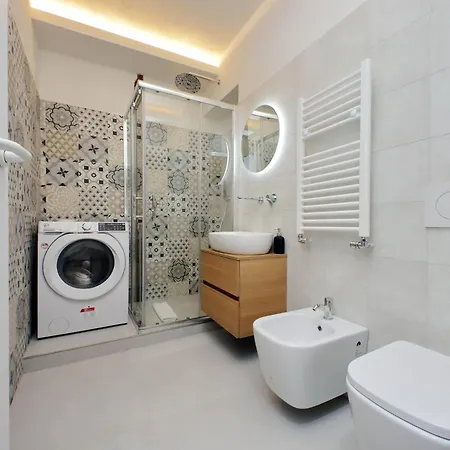 Apartment Dainty Paradiso Near Piazza Navona